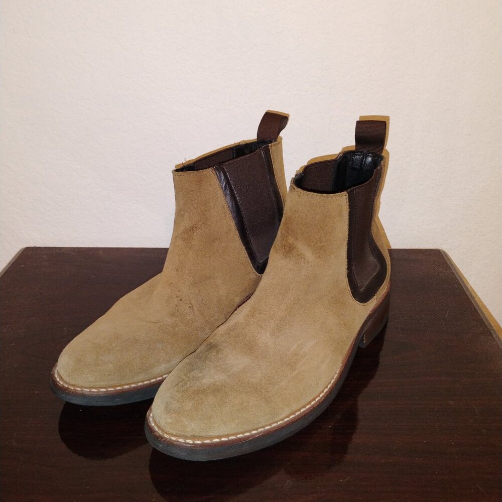 (Men's US Size 8.5) Thursday Boots Chelsea Suede Boots Honey Brown Suede